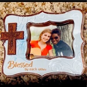 👀4/$25 Hallmark keepsake,” blessed by each other”Ornament